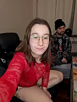 Snapshot of Kinkycouple1789 chatting on 01-08-25, 07:13 Kinkycouple1789 online show from 01-08-25, 07:13