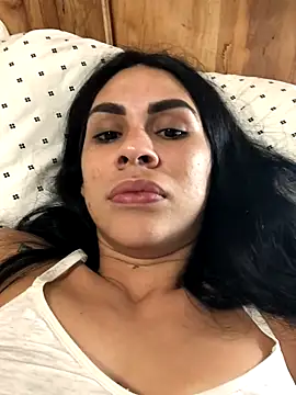 hotroommates online show from 11-24-25, 03:39