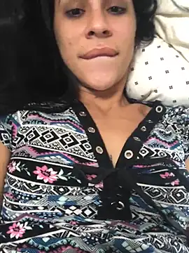 hotroommates online show from 11-25-25, 12:22