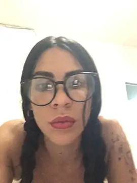 hotroommates online show from 11-19-25, 01:05