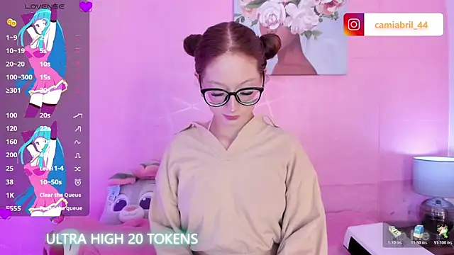 Snapshot of Trixiroy chatting on 05-27-26, 02:30 Trixiroy online show from 05-27-26, 02:30