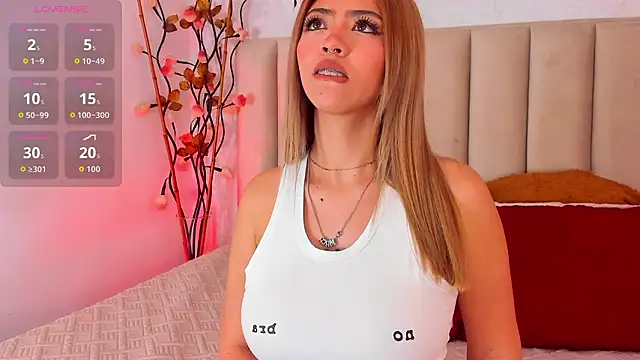 Snapshot of franchescamm chatting on 02-23-26, 07:25 franchescamm online show from 02-23-26, 07:25