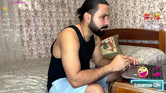 Snapshot of beardken chatting on 05-09-26, 11:13 beardken online show from 05-09-26, 11:13