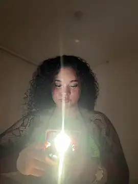 Lucy wilson5 online show from 11-18-25, 03:32