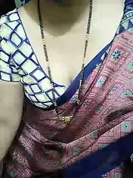 Snapshot of aliseanu chatting on 02-06-25, 01:49 aliseanu online show from 02-06-25, 01:49