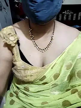 Snapshot of aliseanu chatting on 03-16-25, 12:56 aliseanu online show from 03-16-25, 12:56