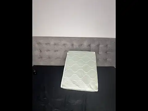 ScarletVelvetX online show from 02-14-26, 01:50