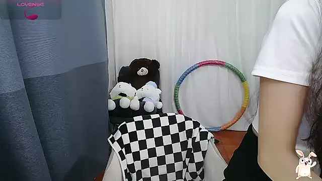 CN-Doudou online show from 10-11-25, 02:34