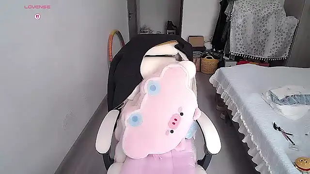 CN-Doudou online show from 04-05-26, 05:03