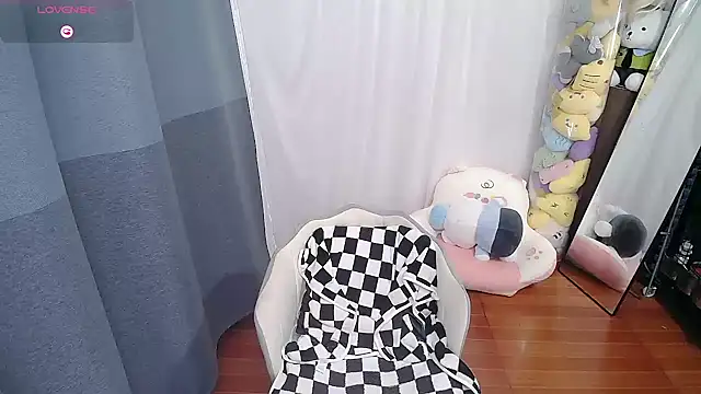 CN-Doudou online show from 10-30-25, 03:05