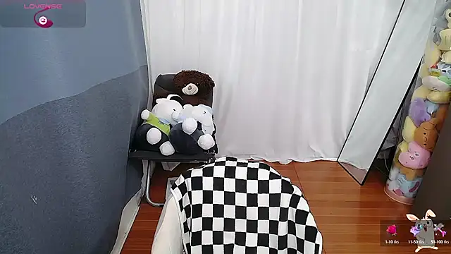 CN-Doudou online show from 10-13-25, 02:46