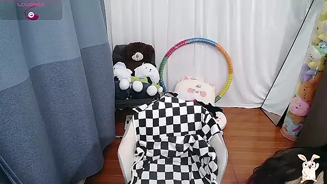 CN-Doudou online show from 10-18-25, 01:29