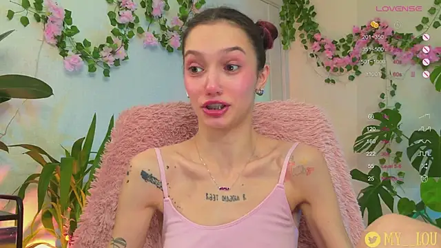 MyLou  online show from 02-19-25, 03:49