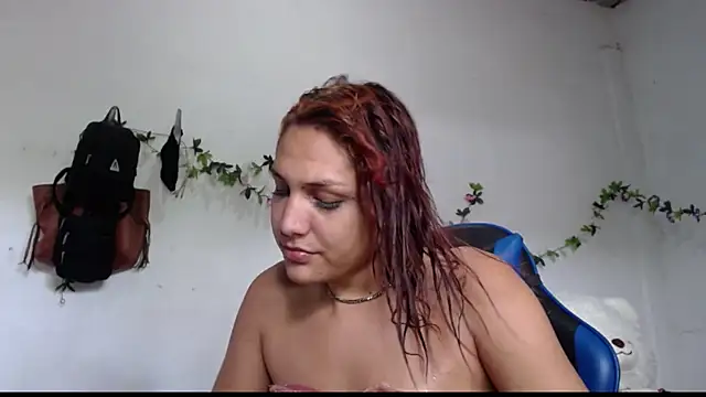 Snapshot of alexandra_lorens chatting on 04-29-26, 07:20 alexandra lorens online show from 04-29-26, 07:20