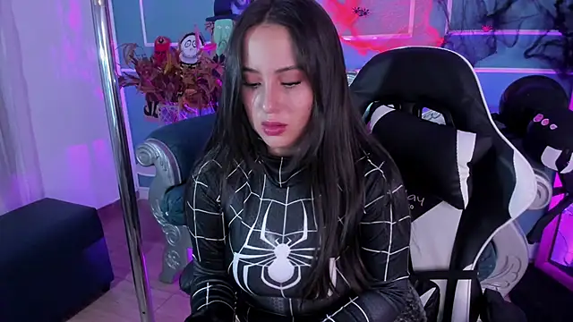 Red star8 online show from 10-30-25, 11:19