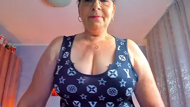 Snapshot of sweetangell69_ chatting on 07-17-26, 03:15 sweetangell69 online show from 07-17-26, 03:15