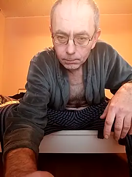 BesterJunge45 online show from 11-23-25, 07:29