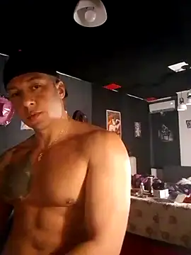 Snapshot of Lovely_milk chatting on 03-19-25, 03:51 Lovely milk online show from 03-19-25, 03:51