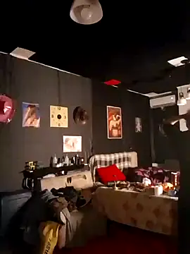 Snapshot of Lovely_milk chatting on 03-22-25, 03:31 Lovely milk online show from 03-22-25, 03:31