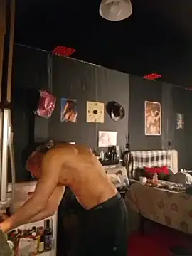 Snapshot of Lovely_milk chatting on 03-09-25, 03:16 Lovely milk online show from 03-09-25, 03:16