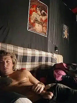 Snapshot of Lovely_milk chatting on 03-09-25, 06:21 Lovely milk online show from 03-09-25, 06:21