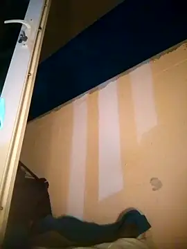 Snapshot of Lovely_milk chatting on 09-19-25, 10:03 Lovely milk online show from 09-19-25, 10:03