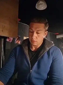 Snapshot of Lovely_milk chatting on 03-05-25, 03:51 Lovely milk online show from 03-05-25, 03:51