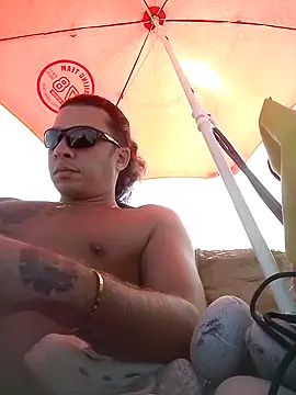 Snapshot of Lovely_milk chatting on 10-06-25, 08:15 Lovely milk online show from 10-06-25, 08:15