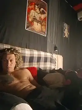 Snapshot of Lovely_milk chatting on 03-10-25, 05:39 Lovely milk online show from 03-10-25, 05:39