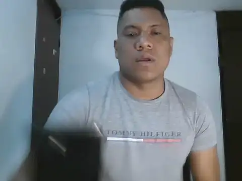 Snapshot of latinblack01 chatting on 11-10-25, 09:53 latinblack01 online show from 11-10-25, 09:53