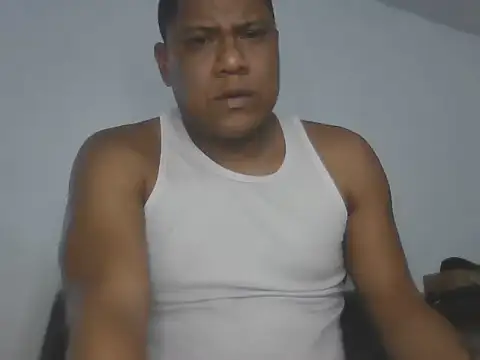 Snapshot of latinblack01 chatting on 07-22-26, 01:35 latinblack01 online show from 07-22-26, 01:35