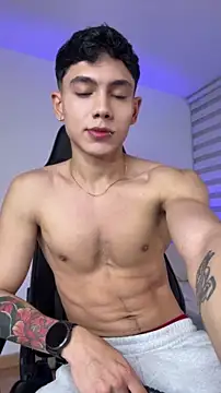 Snapshot of Stevenn_77 chatting on 06-23-26, 12:30 Stevenn 77 online show from 06-23-26, 12:30
