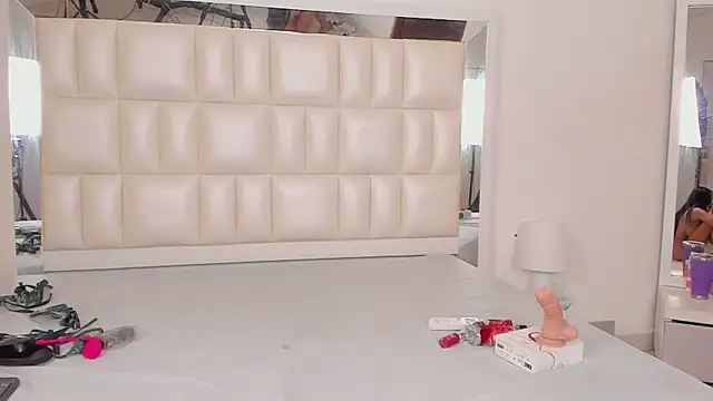 Alhana pulido online show from 03-06-25, 10:36