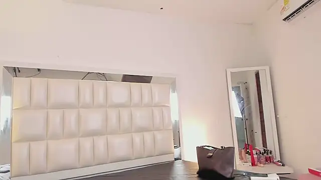 Alhana pulido online show from 03-18-25, 05:55