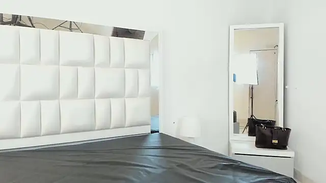 Alhana pulido online show from 02-19-25, 06:21