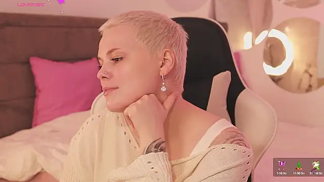 LikaBerry1 online show from 02-05-26, 11:39