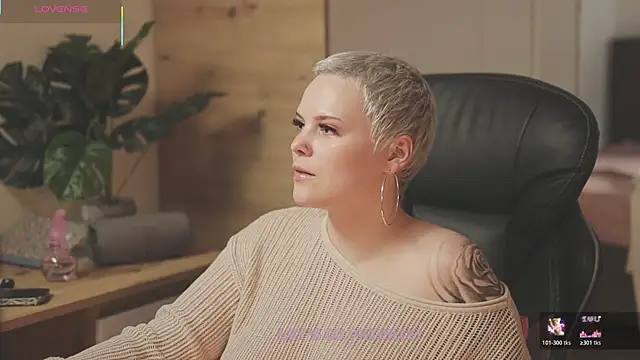 LikaBerry1 online show from 11-16-25, 02:11