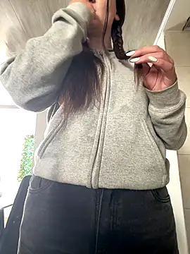 angel natural online show from 09-22-25, 02:23