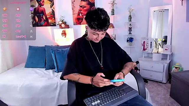 ZuryRamirez  online show from 12-18-25, 08:45
