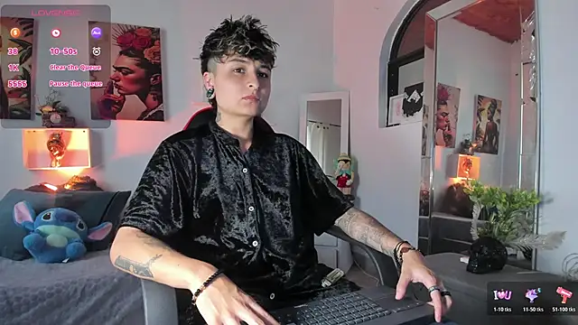 ZuryRamirez  online show from 11-26-25, 08:42