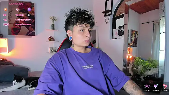 ZuryRamirez  online show from 12-01-25, 08:10