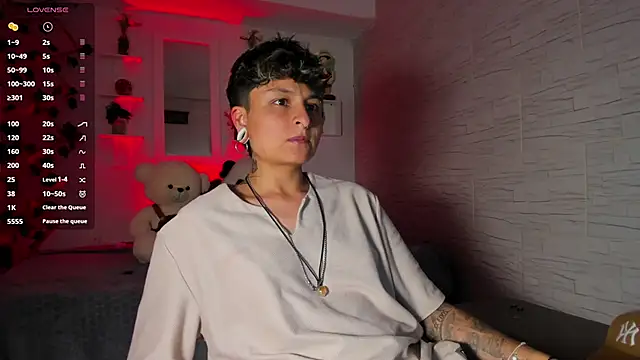 ZuryRamirez  online show from 09-17-25, 11:40