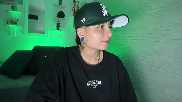 ZuryRamirez  online show from 10-11-25, 09:27