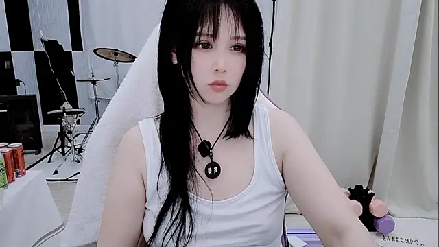 Vaness-a online show from 04-17-26, 04:32