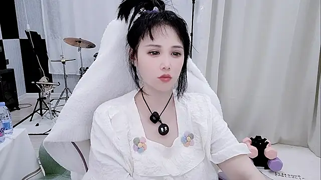 Snapshot of Vaness-a chatting on 06-14-26, 04:30 Vaness-a online show from 06-14-26, 04:30