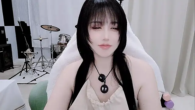 Snapshot of Vaness-a chatting on 05-21-26, 01:25 Vaness-a online show from 05-21-26, 01:25