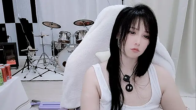 Vaness-a online show from 04-16-26, 09:39