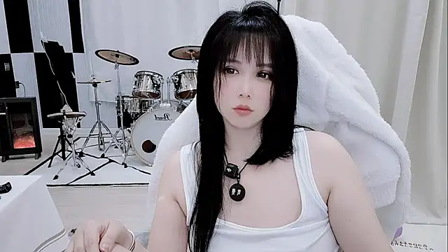 Vaness-a online show from 04-15-26, 09:04