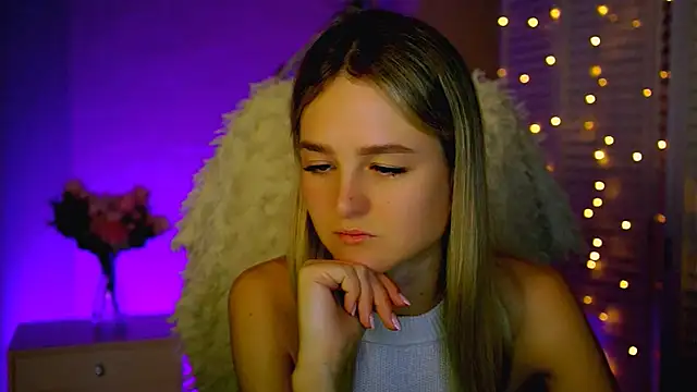 DeboraLarson online show from 11-30-25, 03:29