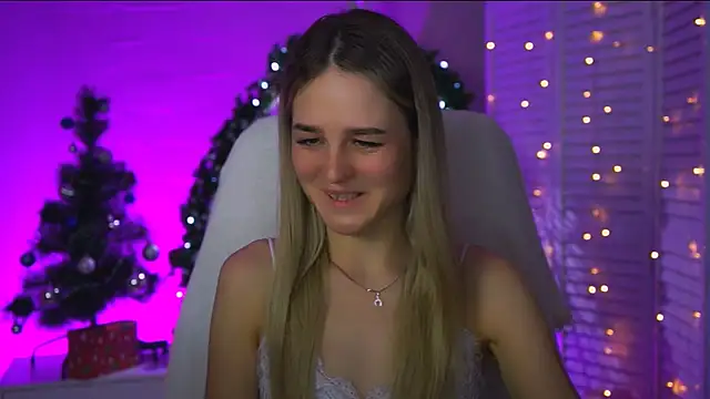 DeboraLarson online show from 12-16-25, 03:44